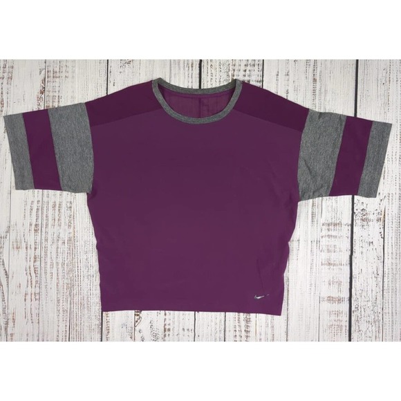 Womens Nike Short Sleeve Training Boxy Crop Top Purple/Gray Mesh Back Sz‎ Small - Picture 1 of 3
